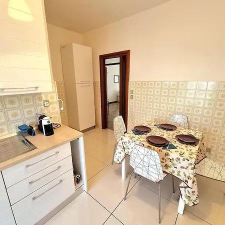 Casa Del Tennis Апартаменты Ивреа