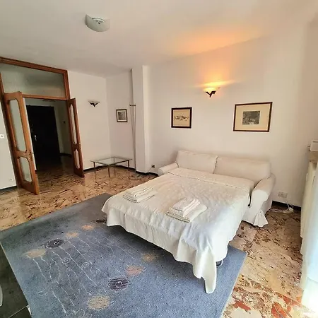 Casa Del Tennis דירה איבראה